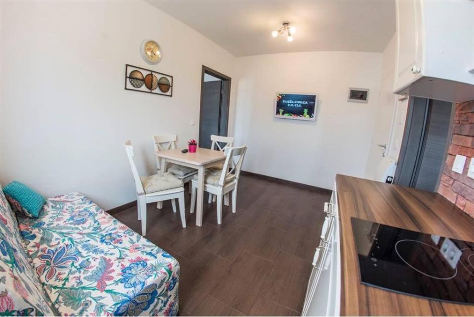Apartments Mojeljeto Fažana Eksteriør billede