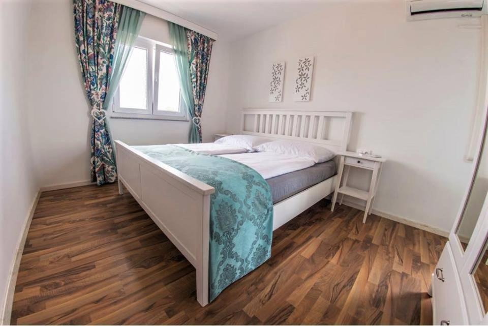 Apartments Mojeljeto Fažana Eksteriør billede