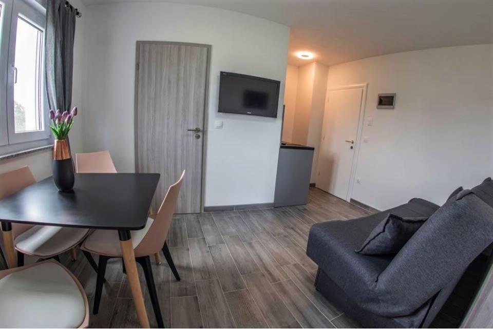 Apartments Mojeljeto Fažana Eksteriør billede